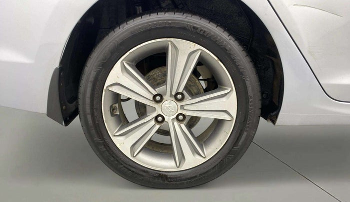 2019 Hyundai Verna 1.6 VTVT SX, Petrol, Manual, 47,661 km, Right Rear Wheel