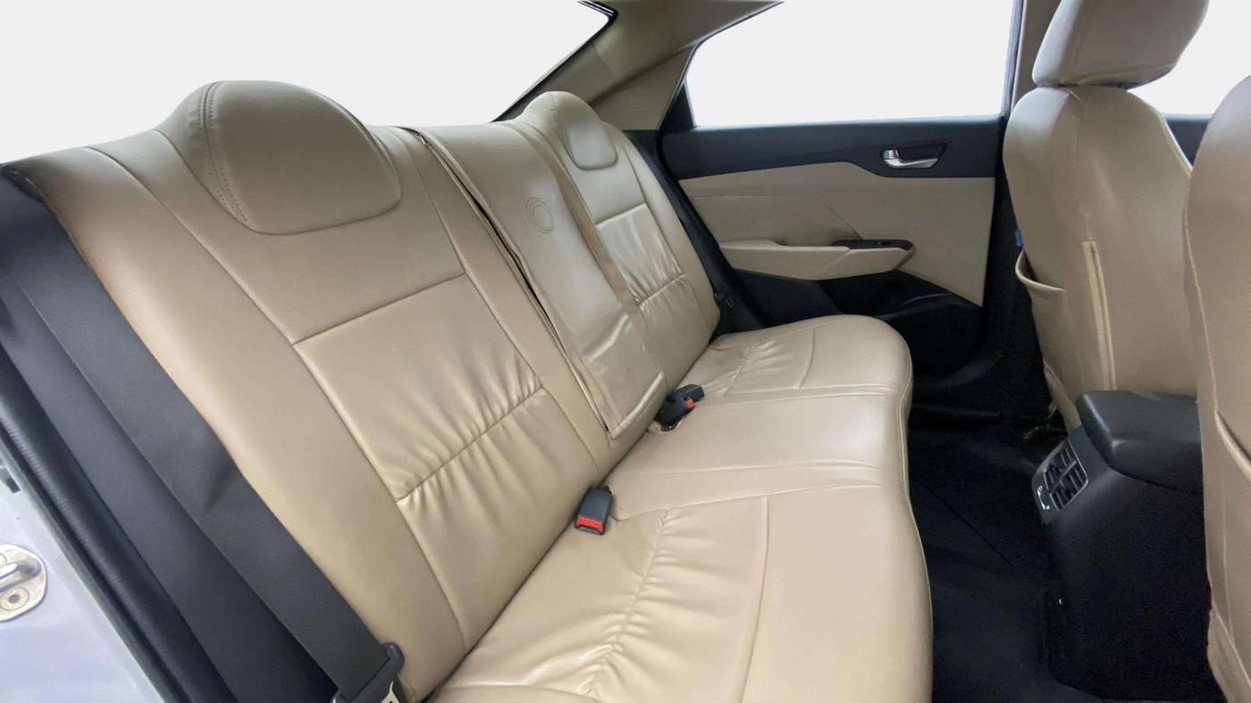 2019 Hyundai Verna 1.6 VTVT SX, Petrol, Manual, 47,796 km, Right Side Rear Door Cabin