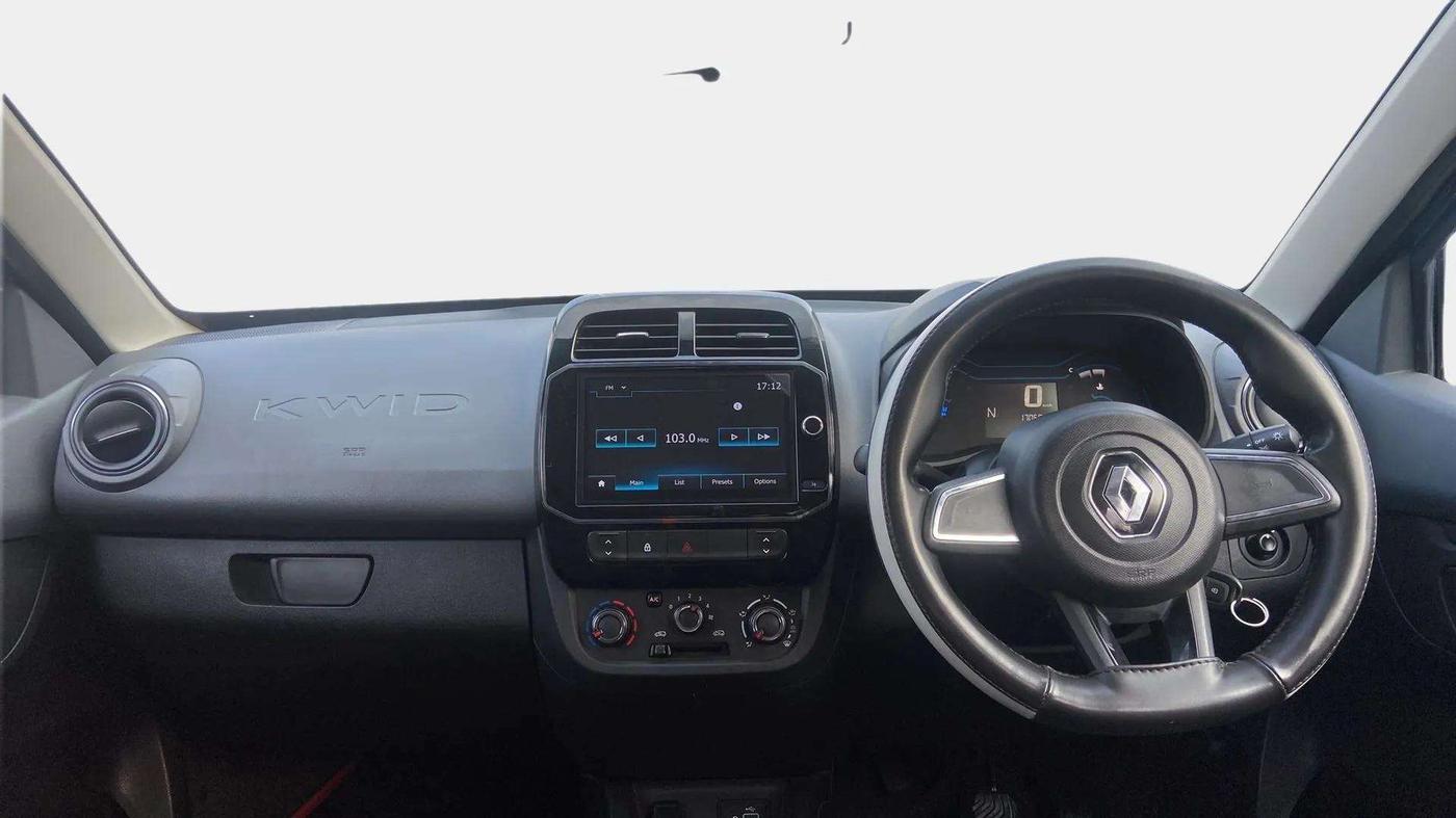 2021 Renault Kwid RXT 1.0 AMT (O), Petrol, Automatic, 17,130 km, Dashboard