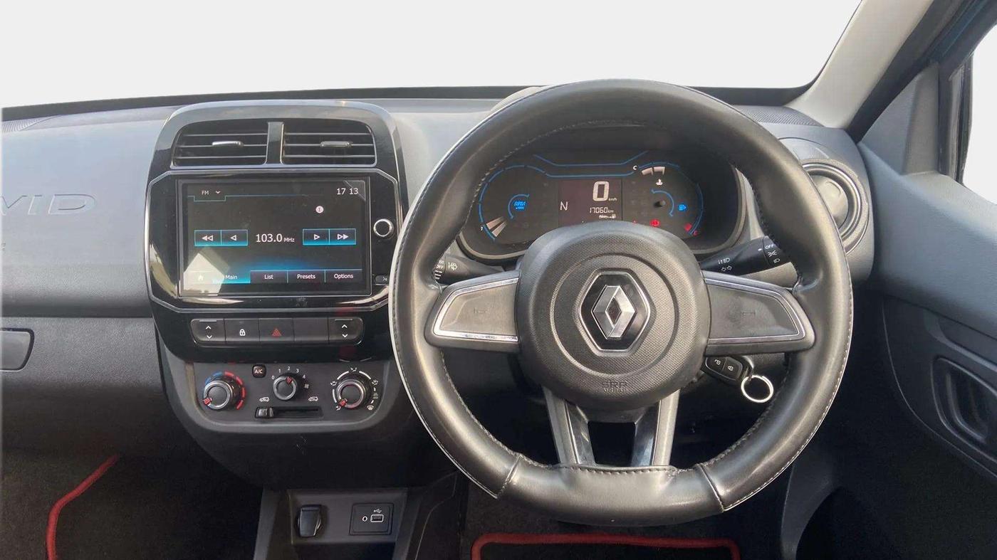 2021 Renault Kwid RXT 1.0 AMT (O), Petrol, Automatic, 17,130 km, Steering Wheel Close Up