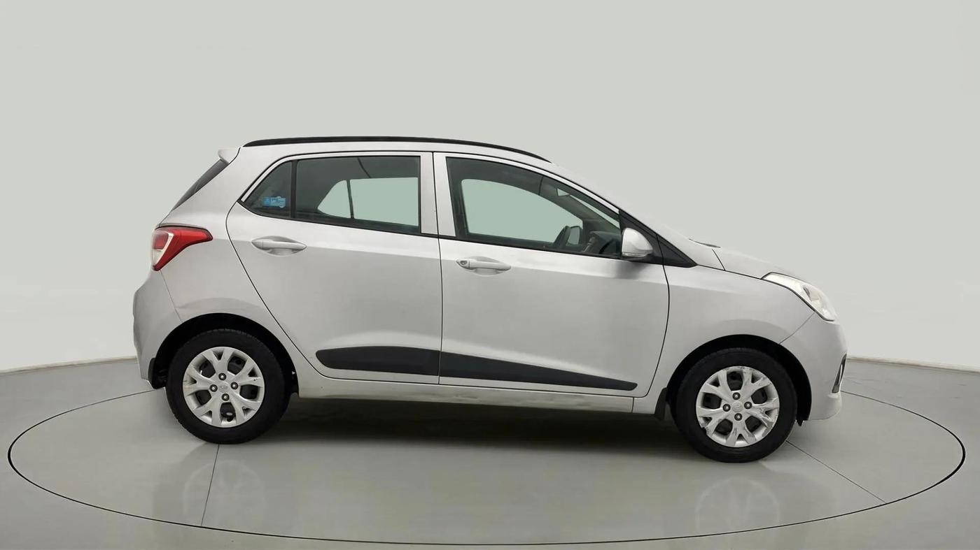 2016 Hyundai Grand i10 SPORTZ 1.2 KAPPA VTVT, Petrol, Manual, 62,694 km, Right Side View
