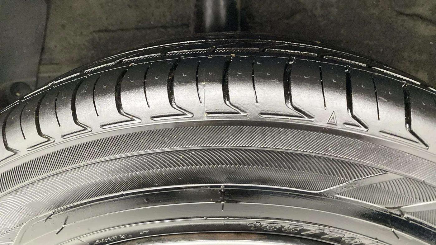 2016 Hyundai Grand i10 SPORTZ 1.2 KAPPA VTVT, Petrol, Manual, 62,694 km, Right Rear Tyre Tread