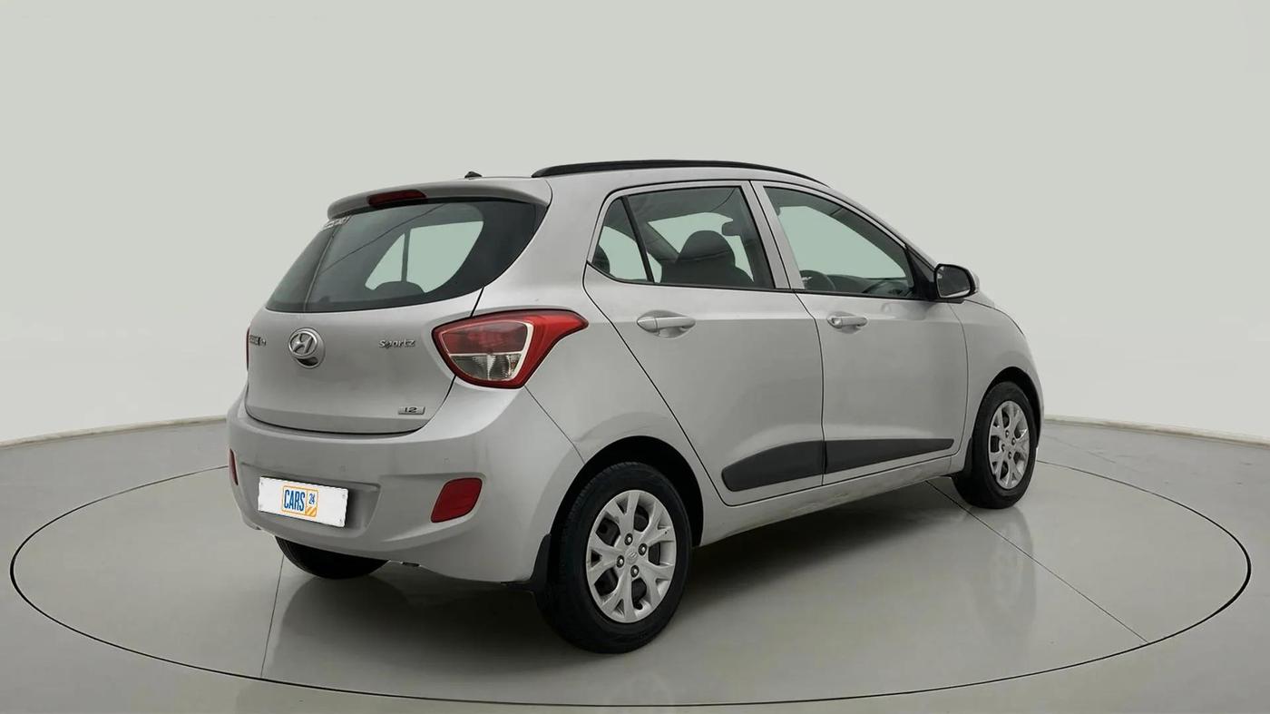 2016 Hyundai Grand i10 SPORTZ 1.2 KAPPA VTVT, Petrol, Manual, 62,694 km, Right Back Diagonal