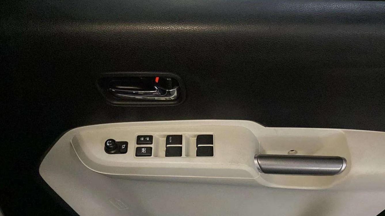 2022 Maruti IGNIS ZETA 1.2, Petrol, Manual, 3,389 km, Driver Side Door Panels Control