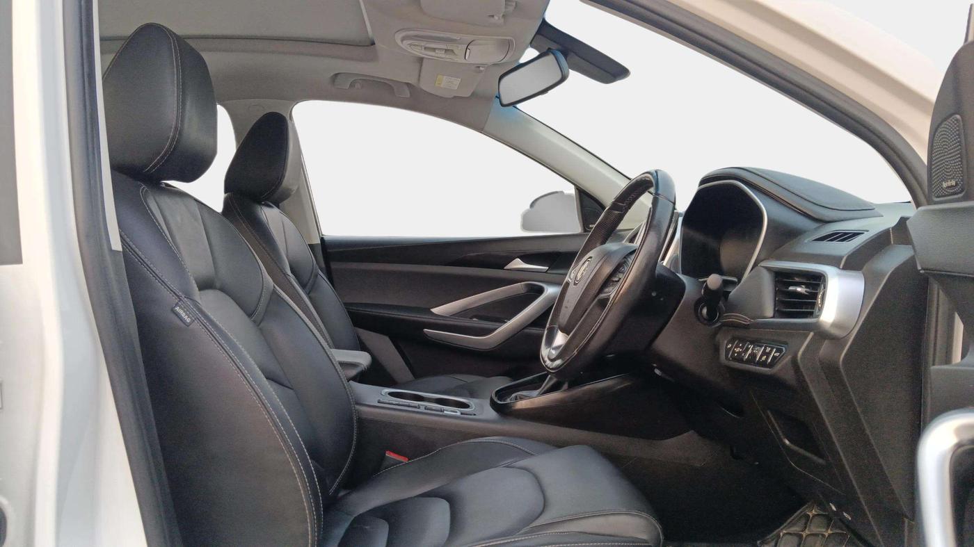 2019 MG HECTOR SHARP 1.5 DCT PETROL, Petrol, Automatic, 35,756 km, Right Side Front Door Cabin