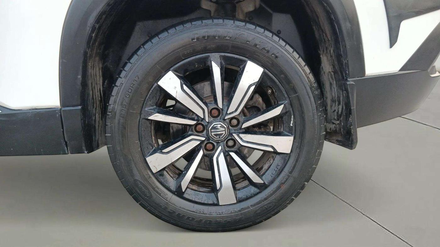 2019 MG HECTOR SHARP 1.5 DCT PETROL, Petrol, Automatic, 35,756 km, Left Rear Wheel