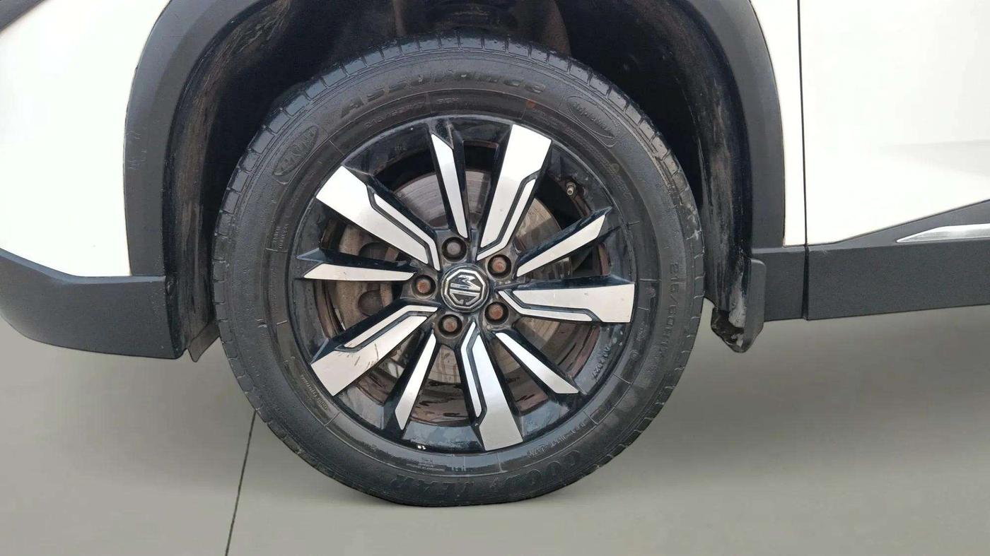 2019 MG HECTOR SHARP 1.5 DCT PETROL, Petrol, Automatic, 35,756 km, Left Front Wheel