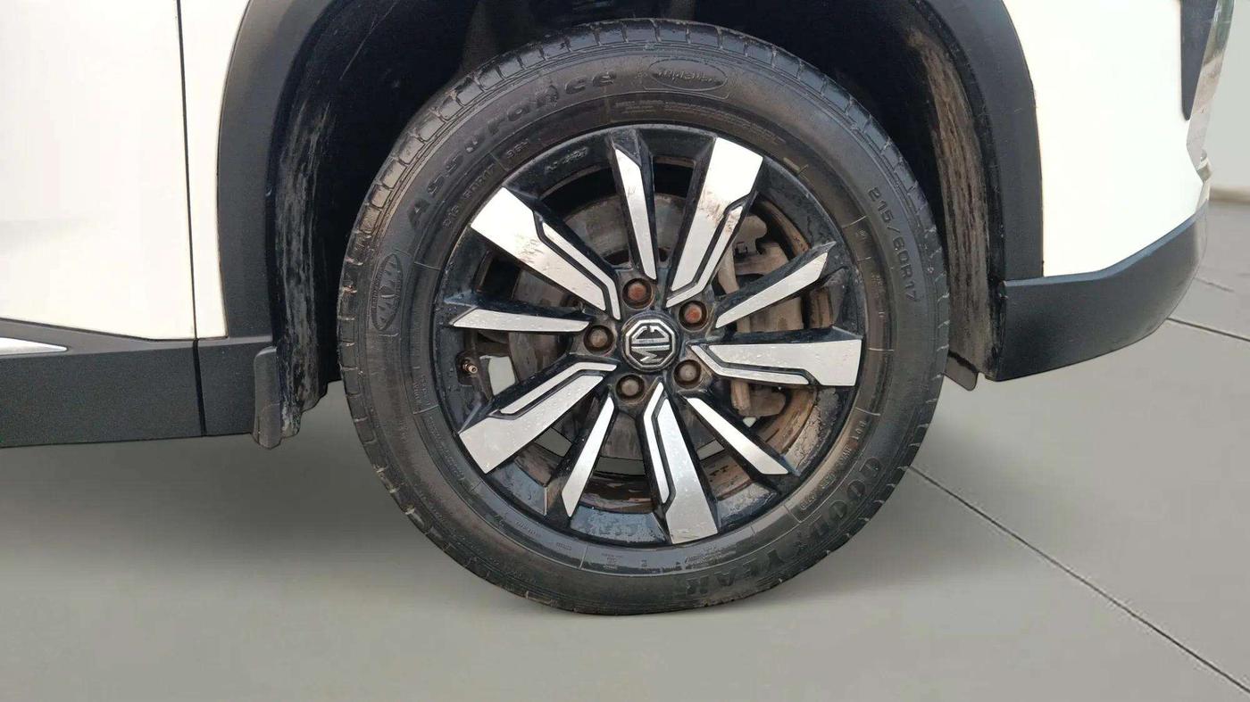 2019 MG HECTOR SHARP 1.5 DCT PETROL, Petrol, Automatic, 35,756 km, Right Front Wheel
