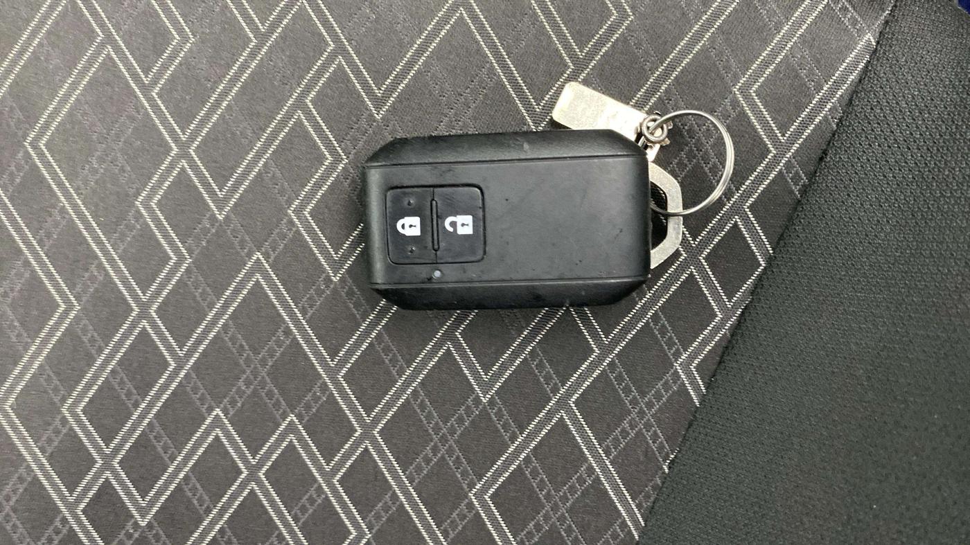 2020 Maruti IGNIS ZETA 1.2 AMT, Petrol, Automatic, 27,344 km, Key Close Up
