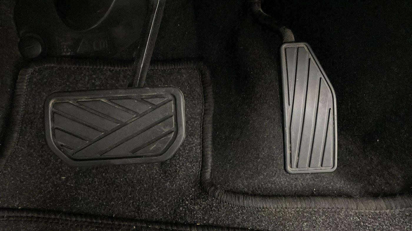 2020 Maruti IGNIS ZETA 1.2 AMT, Petrol, Automatic, 27,344 km, Pedals