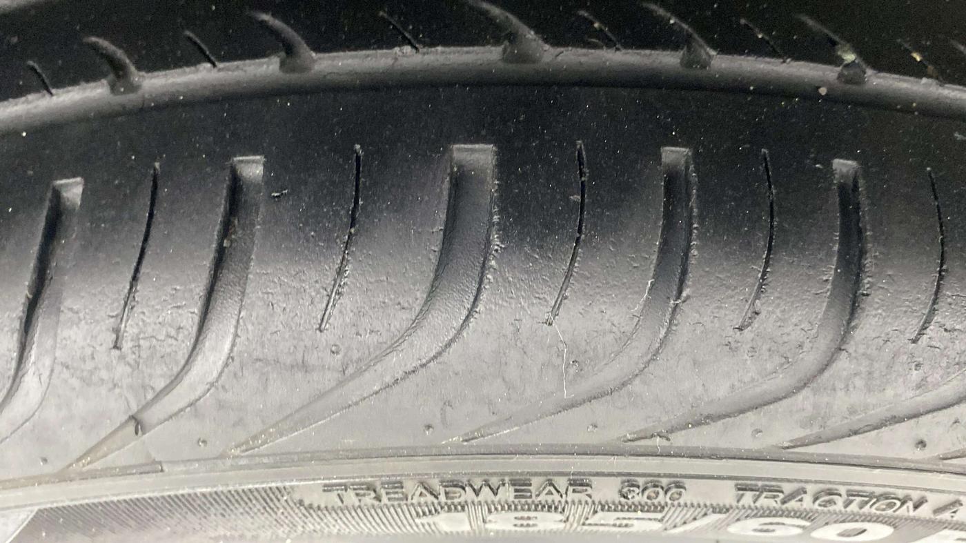 2020 Maruti IGNIS ZETA 1.2 AMT, Petrol, Automatic, 27,344 km, Right Rear Tyre Tread