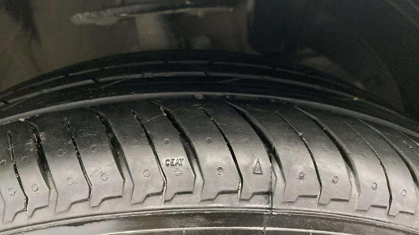 2022 Toyota Glanza G, Petrol, Manual, 71,893 km, Right Front Tyre Tread