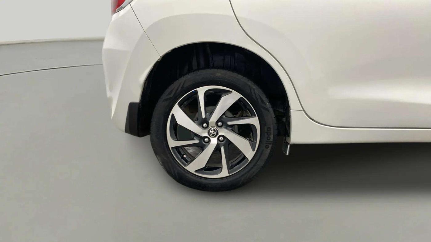 2022 Toyota Glanza G, Petrol, Manual, 71,893 km, Right Rear Wheel