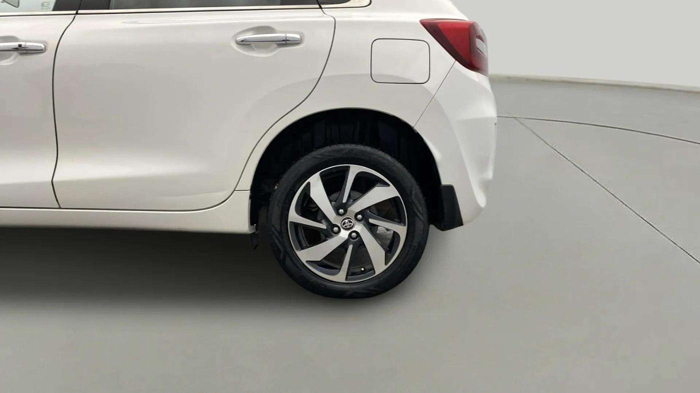 2022 Toyota Glanza G, Petrol, Manual, 71,893 km, Left Rear Wheel