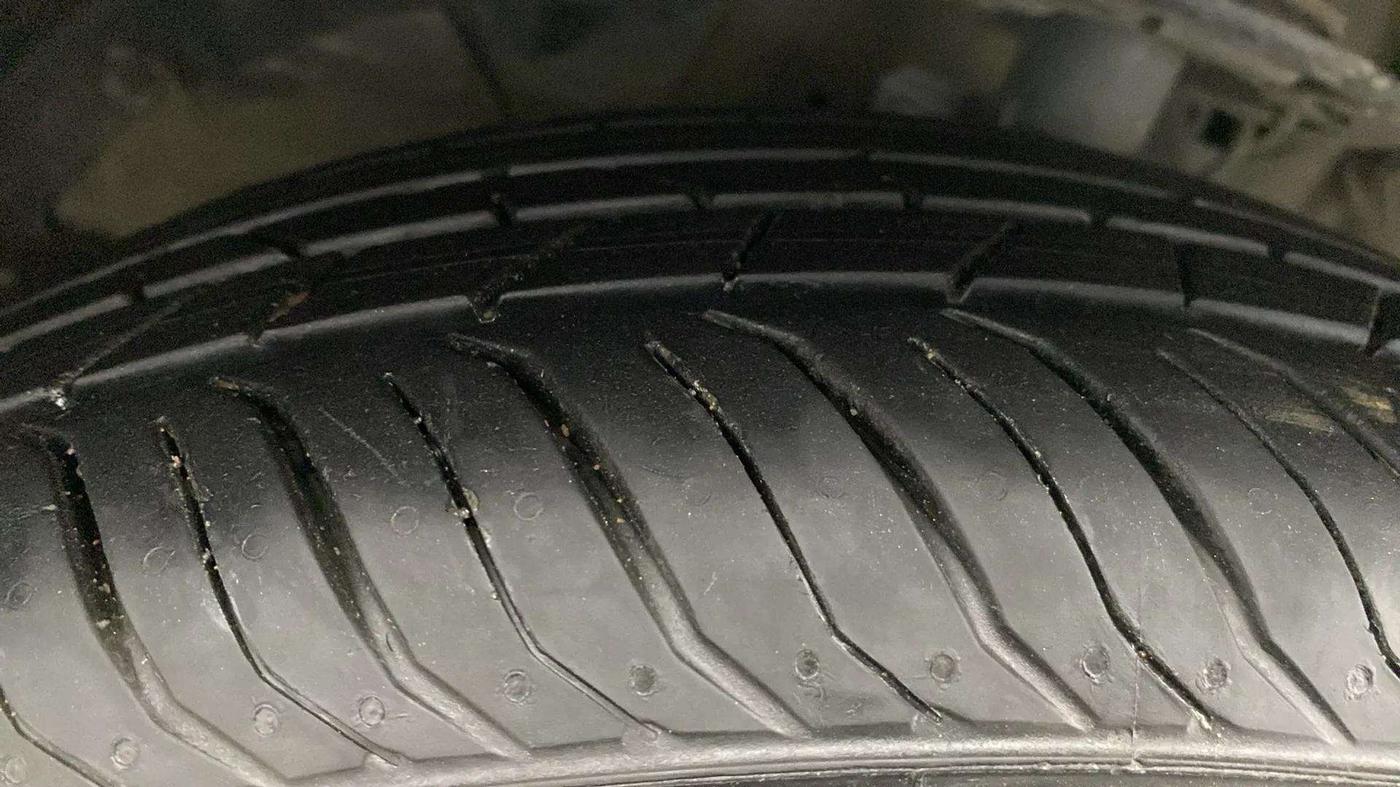 2022 Toyota Glanza G, Petrol, Manual, 71,893 km, Left Front Tyre Tread