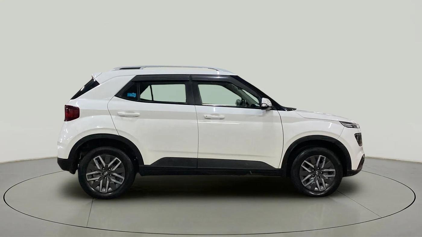 2022 Hyundai VENUE SX 1.0 TURBO, Petrol, Manual, 45,421 km, Right Side View