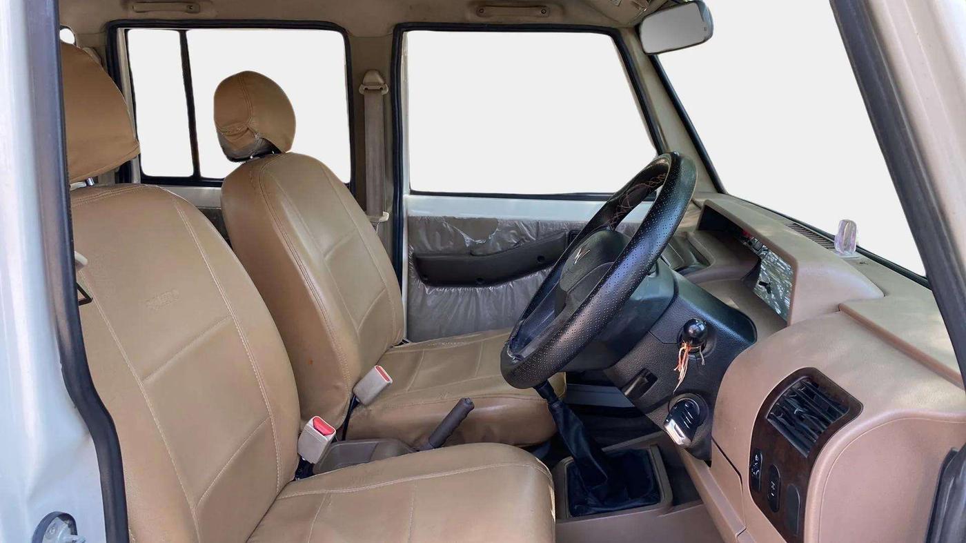 2022 Mahindra Bolero B6 (O), Diesel, Manual, 63,733 km, Right Side Front Door Cabin