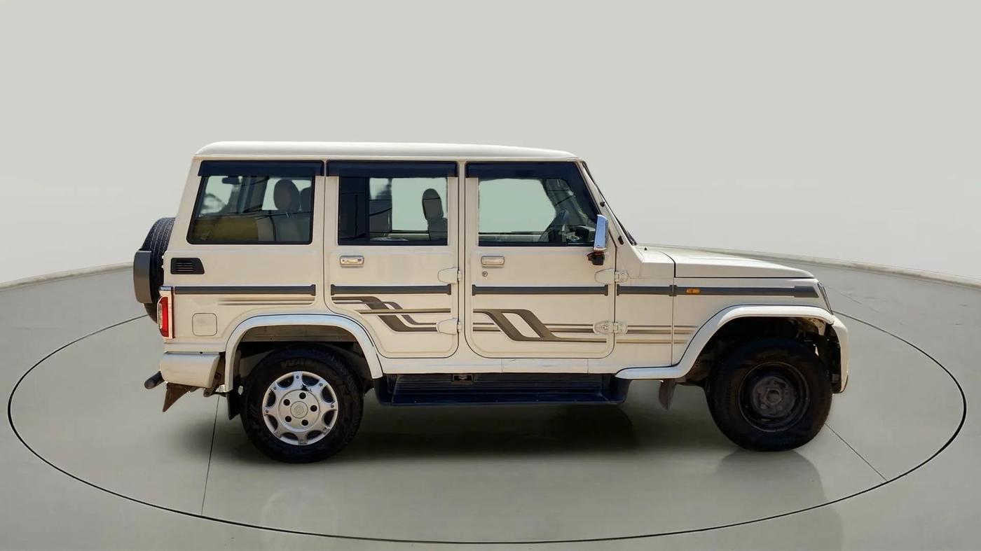2022 Mahindra Bolero B6 (O), Diesel, Manual, 63,733 km, Right Side