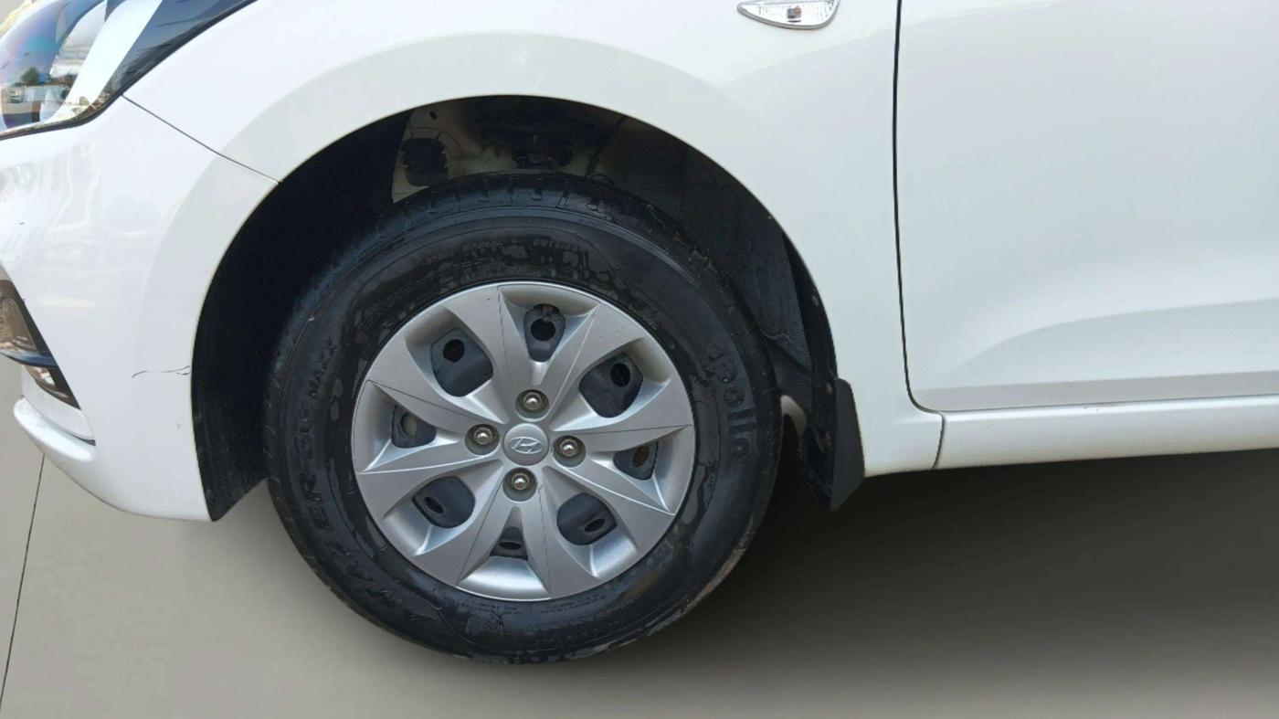 2019 Hyundai Elite i20 MAGNA PLUS 1.2, Petrol, Manual, 28,935 km, Left Front Wheel