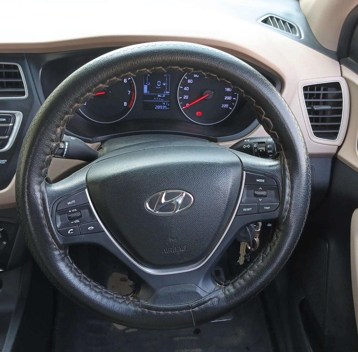 2019 Hyundai Elite i20 MAGNA PLUS 1.2, Petrol, Manual, 28,935 km, Steering Wheel Close Up