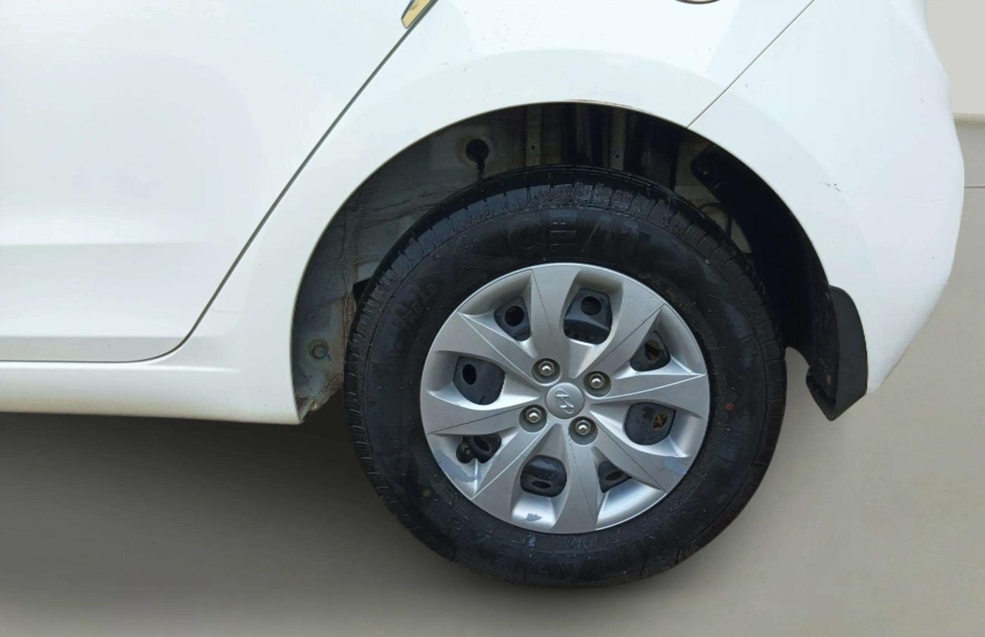 2019 Hyundai Elite i20 MAGNA PLUS 1.2, Petrol, Manual, 28,935 km, Left Rear Wheel