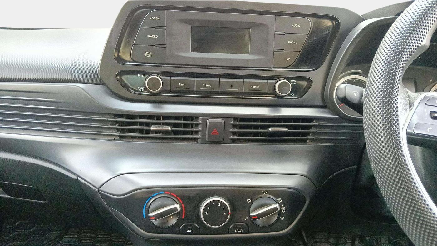 2022 Hyundai NEW I20 MAGNA 1.2 MT, Petrol, Manual, 17,956 km, Air Conditioner