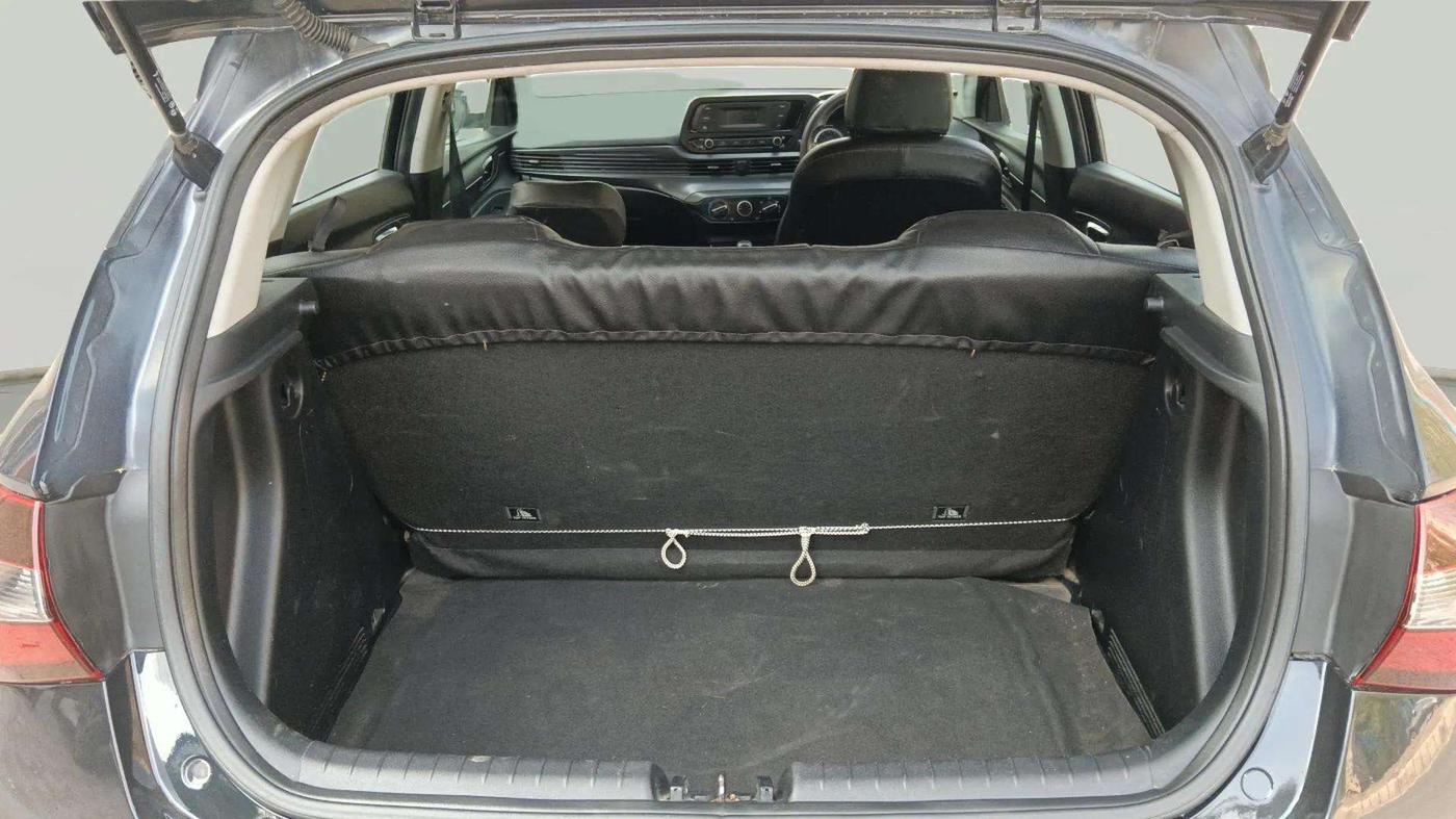 2022 Hyundai NEW I20 MAGNA 1.2 MT, Petrol, Manual, 17,956 km, Boot Inside