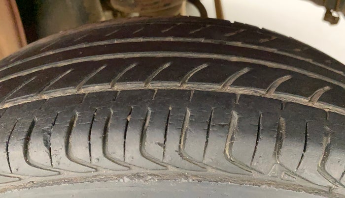 2012 Maruti Alto 800 LXI, Petrol, Manual, 54,341 km, Left Rear Tyre Tread