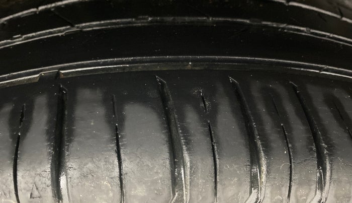 2020 Hyundai VENUE SX 1.0 TURBO, Petrol, Manual, 95,244 km, Right Rear Tyre Tread