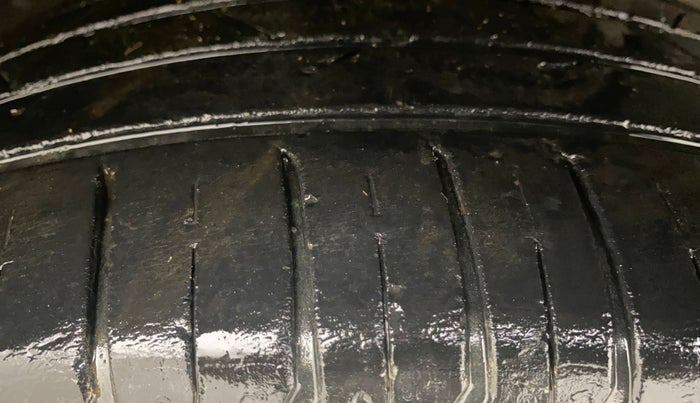 2020 Hyundai VENUE SX 1.0 TURBO, Petrol, Manual, 95,244 km, Left Front Tyre Tread