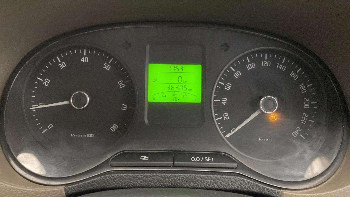 2014 Skoda Rapid ELEGANCE 1.6 MPI MT, Petrol, Manual, 36,704 km, Odometer Image