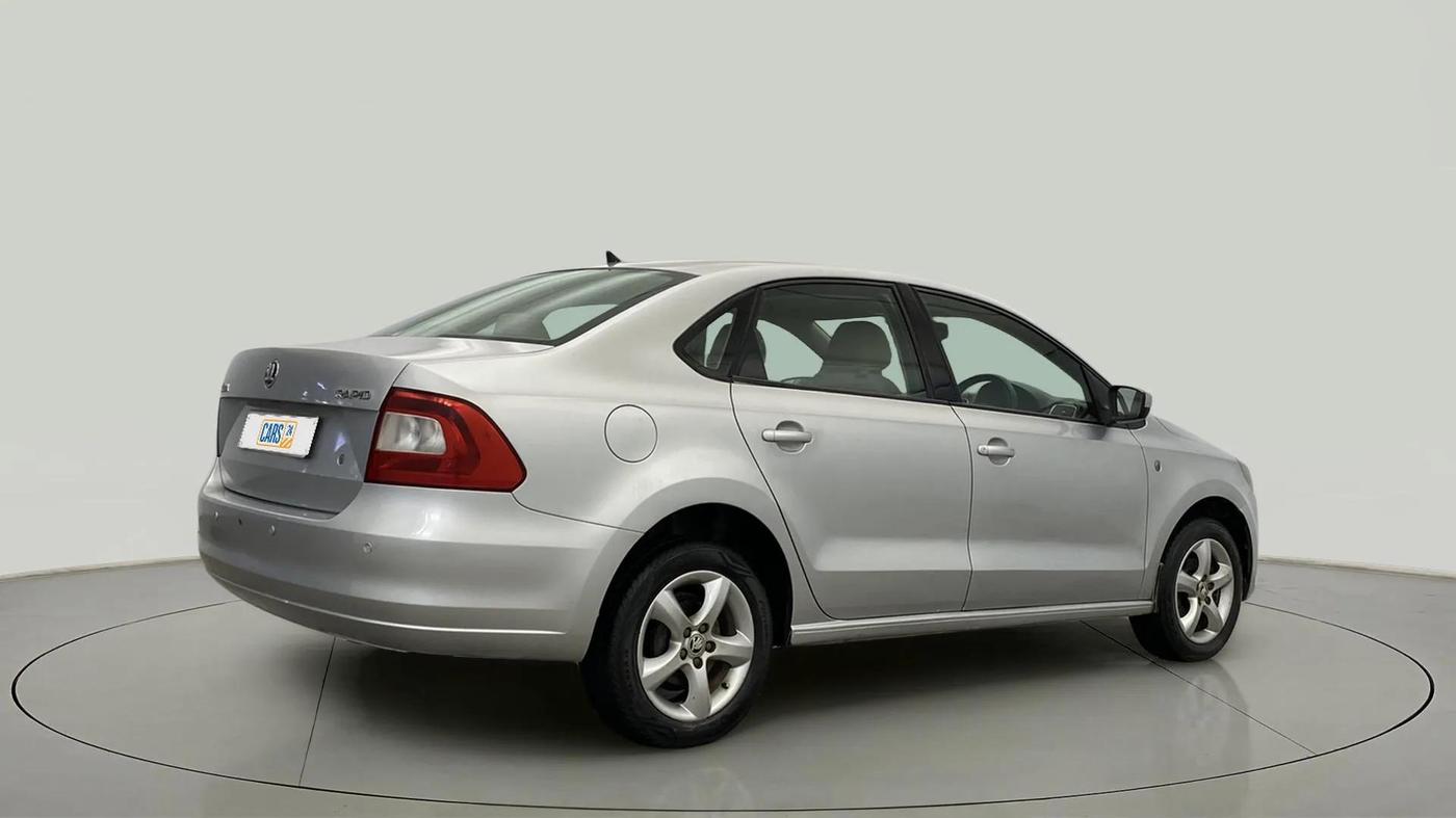 2014 Skoda Rapid ELEGANCE 1.6 MPI MT, Petrol, Manual, 36,704 km, Right Back Diagonal