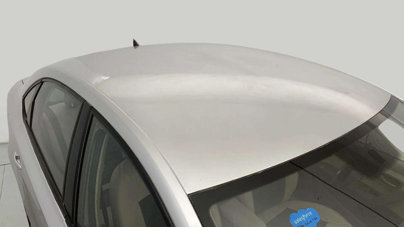 2014 Skoda Rapid ELEGANCE 1.6 MPI MT, Petrol, Manual, 36,704 km, Roof