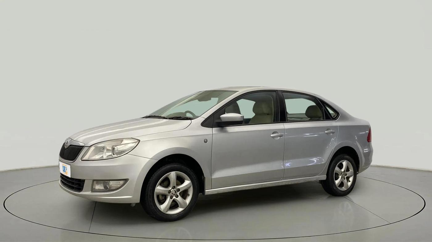 2014 Skoda Rapid ELEGANCE 1.6 MPI MT, Petrol, Manual, 36,704 km, Left Front Diagonal