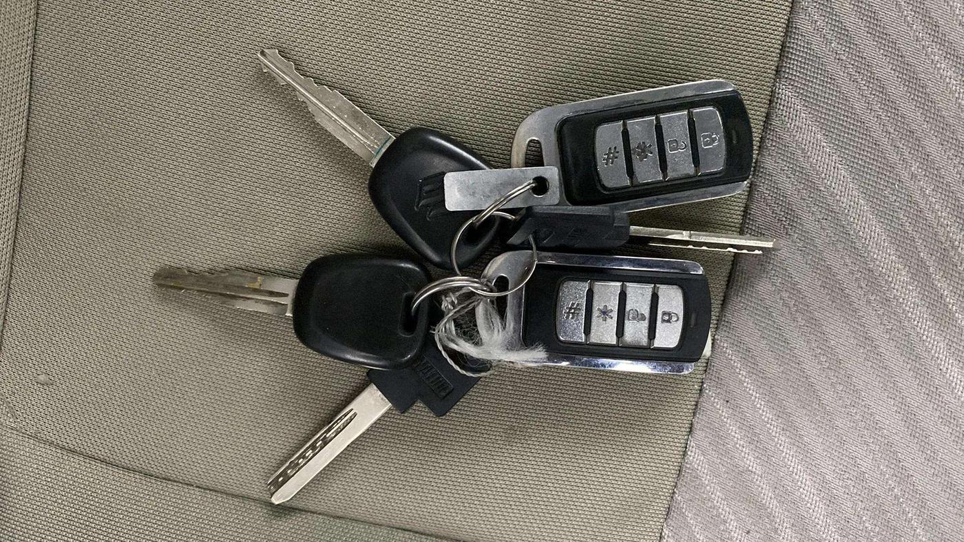 2015 Maruti Alto K10 VXI AMT, Petrol, Automatic, 61,216 km, Key Close Up
