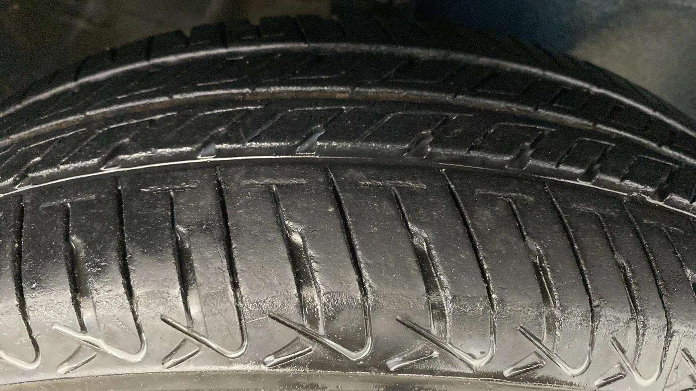 2015 Maruti Alto K10 VXI AMT, Petrol, Automatic, 61,216 km, Right Front Tyre Tread