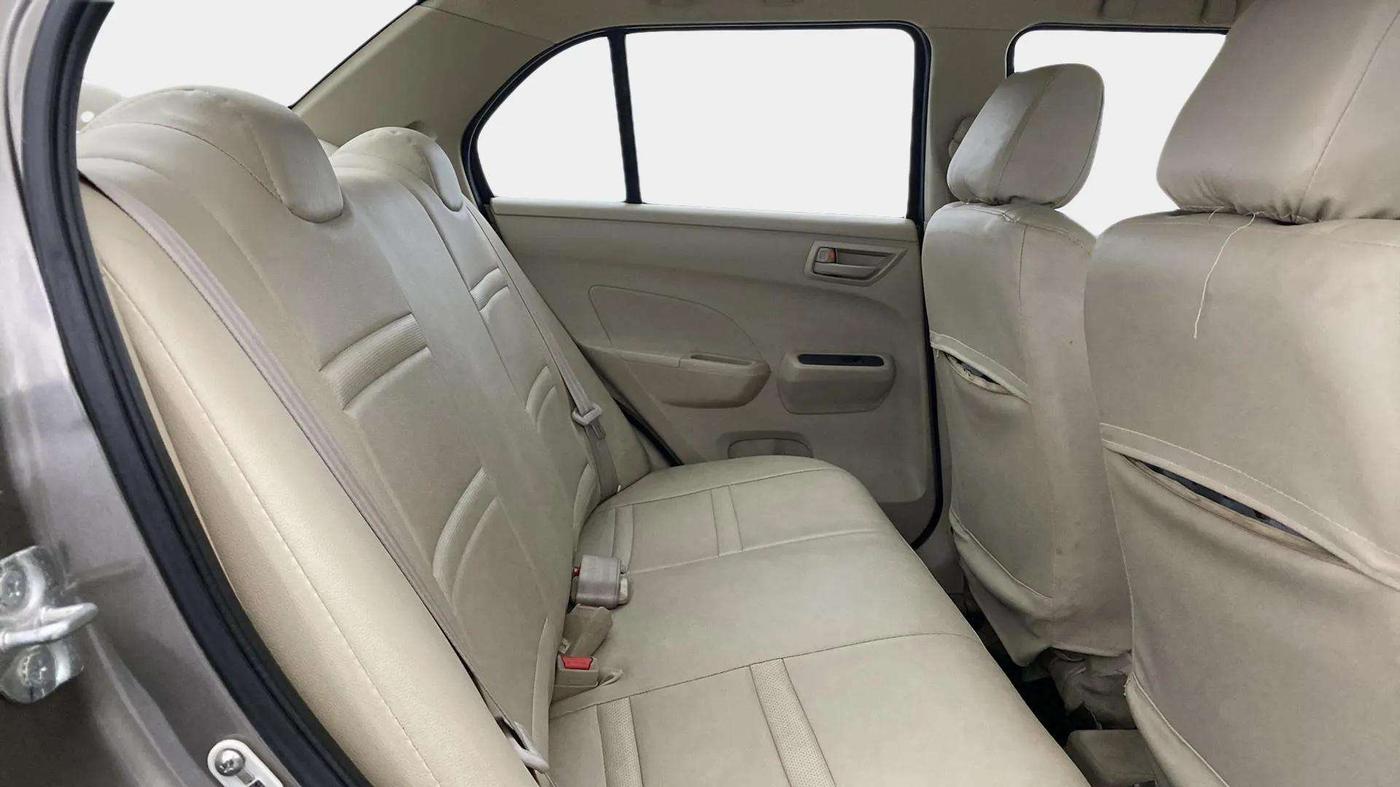 2015 Maruti Swift Dzire LXI (O), Petrol, Manual, 61,842 km, Right Side Rear Door Cabin
