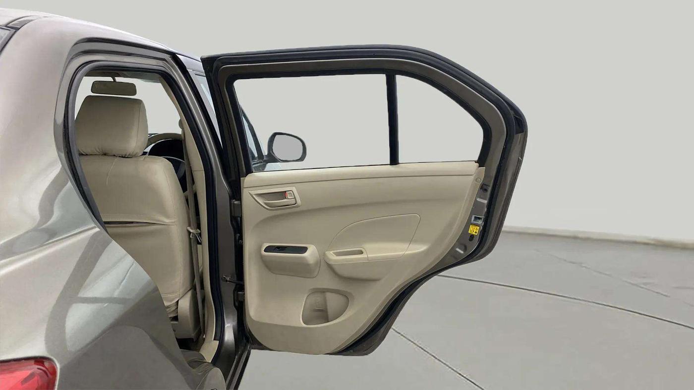 2015 Maruti Swift Dzire LXI (O), Petrol, Manual, 61,842 km, RHS Rear Door
