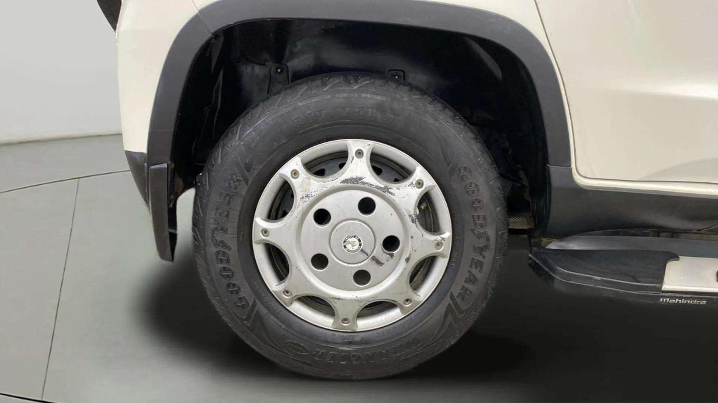 2022 Mahindra BOLERO NEO N 8, Diesel, Manual, 52,807 km, Right Rear Wheel