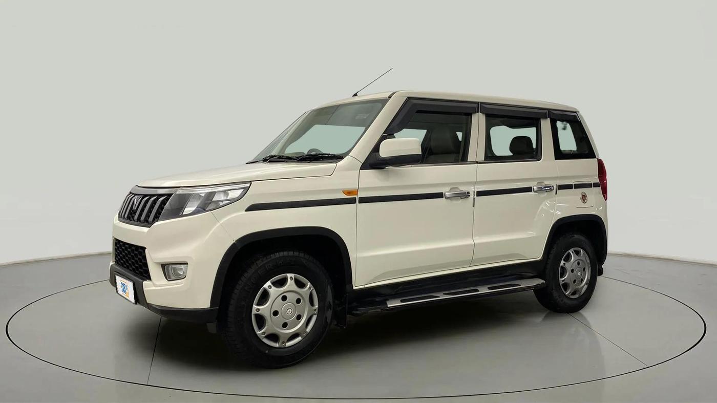 2022 Mahindra BOLERO NEO N 8, Diesel, Manual, 52,807 km, Left Front Diagonal