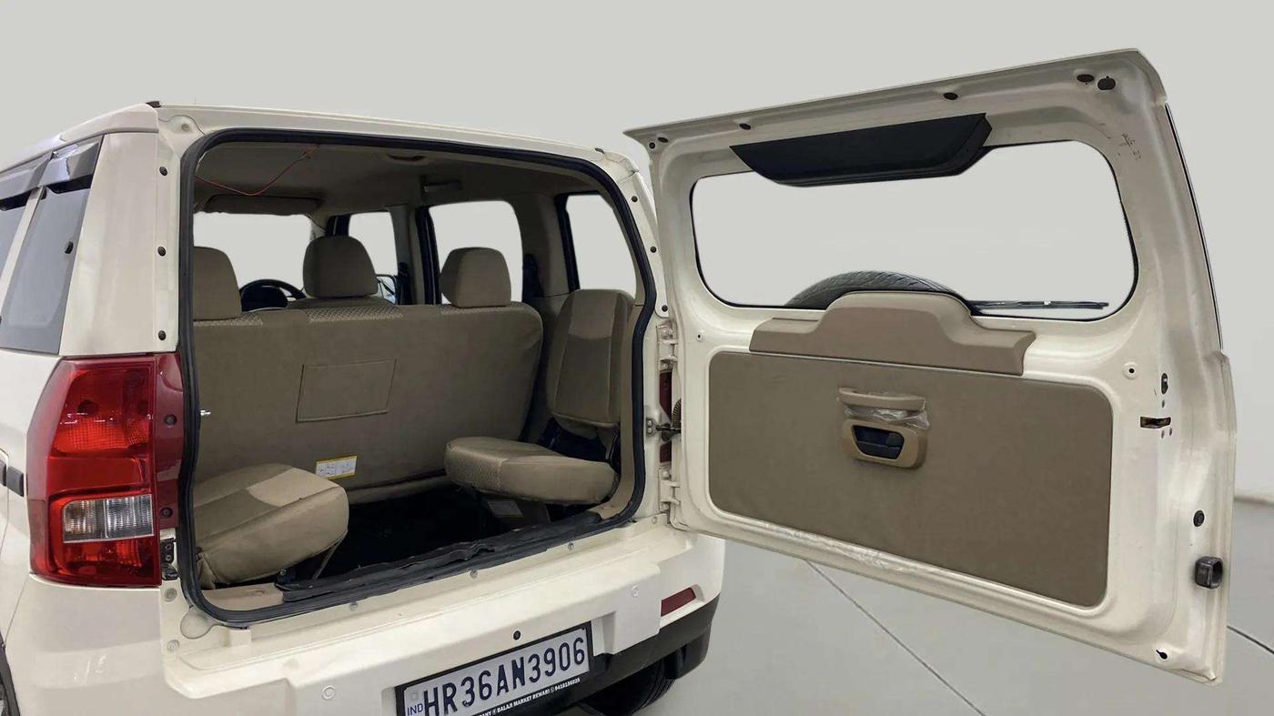 2022 Mahindra BOLERO NEO N 8, Diesel, Manual, 52,807 km, Boot Door Open
