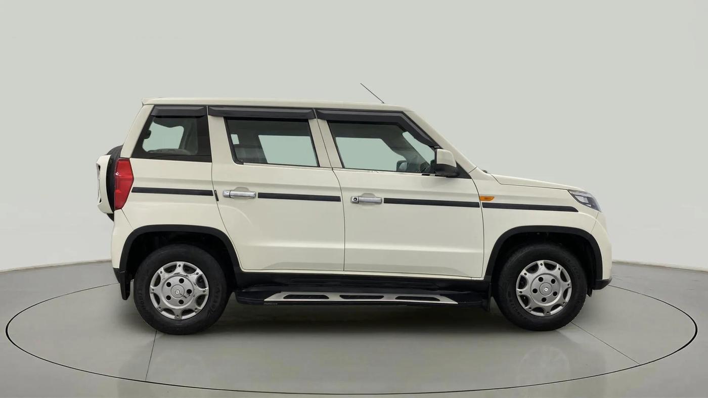 2022 Mahindra BOLERO NEO N 8, Diesel, Manual, 52,807 km, Right Side View