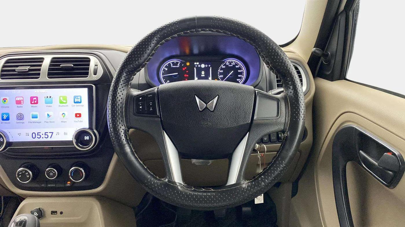 2022 Mahindra BOLERO NEO N 8, Diesel, Manual, 52,807 km, Steering Wheel Close Up