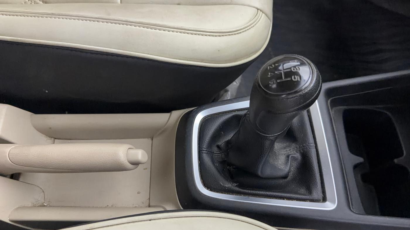 2022 Maruti Dzire LXI, Petrol, Manual, 95,940 km, Gear Lever