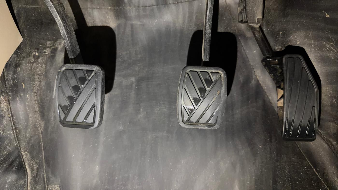 2022 Maruti Dzire LXI, Petrol, Manual, 95,940 km, Pedals