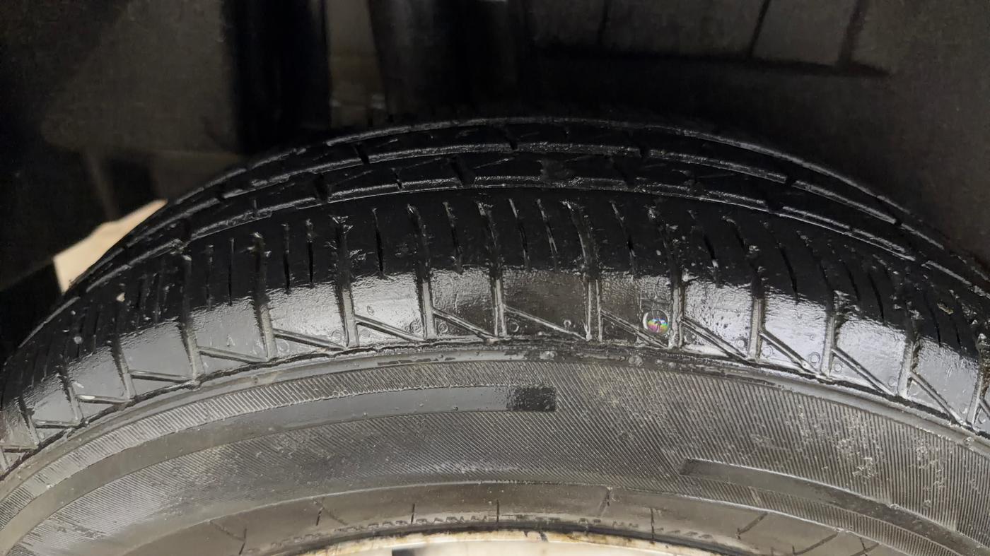 2022 Maruti Dzire LXI, Petrol, Manual, 95,940 km, Right Rear Tyre Tread