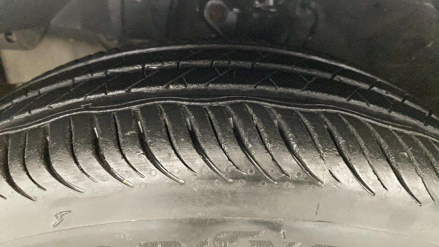 2016 Honda City 1.5L I-VTEC V MT, CNG, Manual, 72,331 km, Left Front Tyre Tread