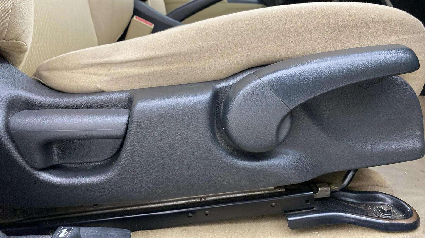 2017 Honda City 1.5L I-VTEC SV, Petrol, Manual, 73,767 km, Driver Side Adjustment Panel