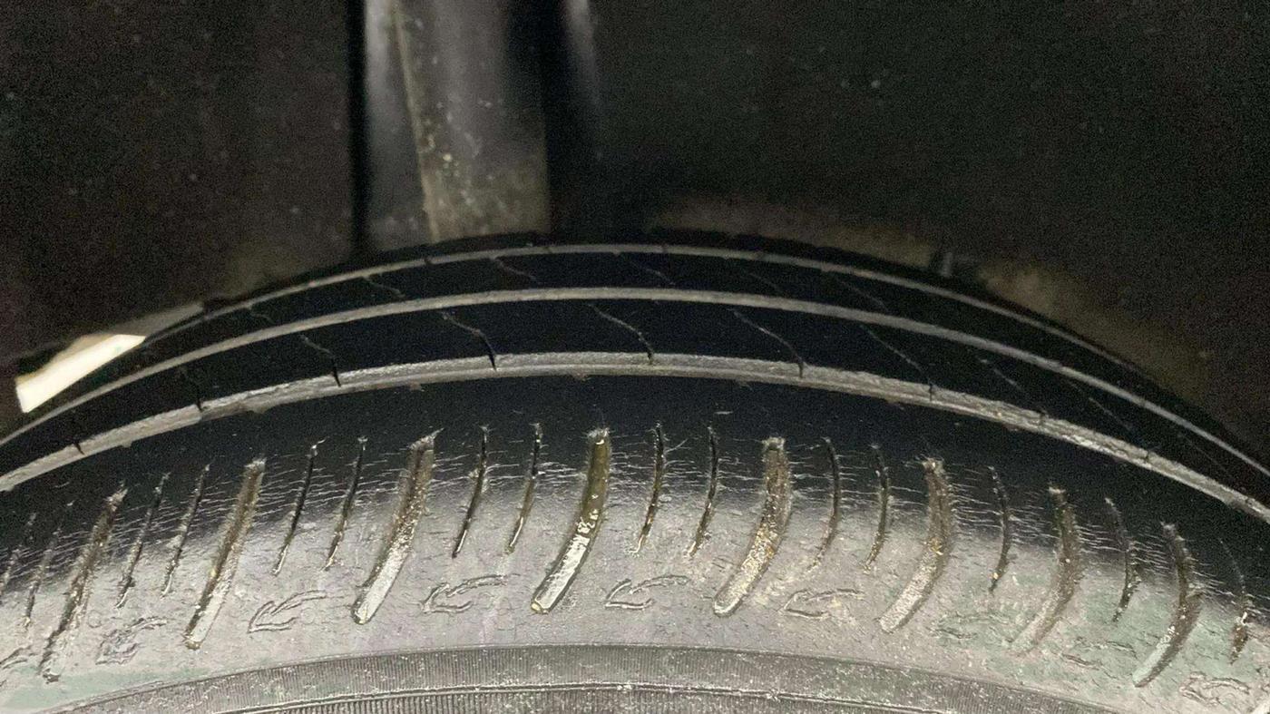 2020 Maruti Baleno DELTA PETROL 1.2, Petrol, Manual, 50,271 km, Right Rear Tyre Tread