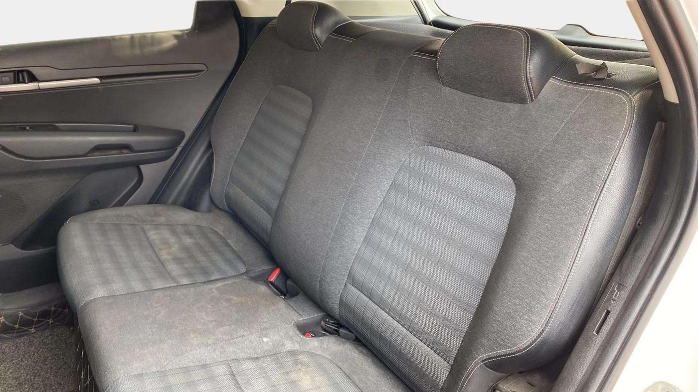2021 KIA SONET HTK PLUS 1.2, Petrol, Manual, 17,117 km, Right Side Rear Door Cabin